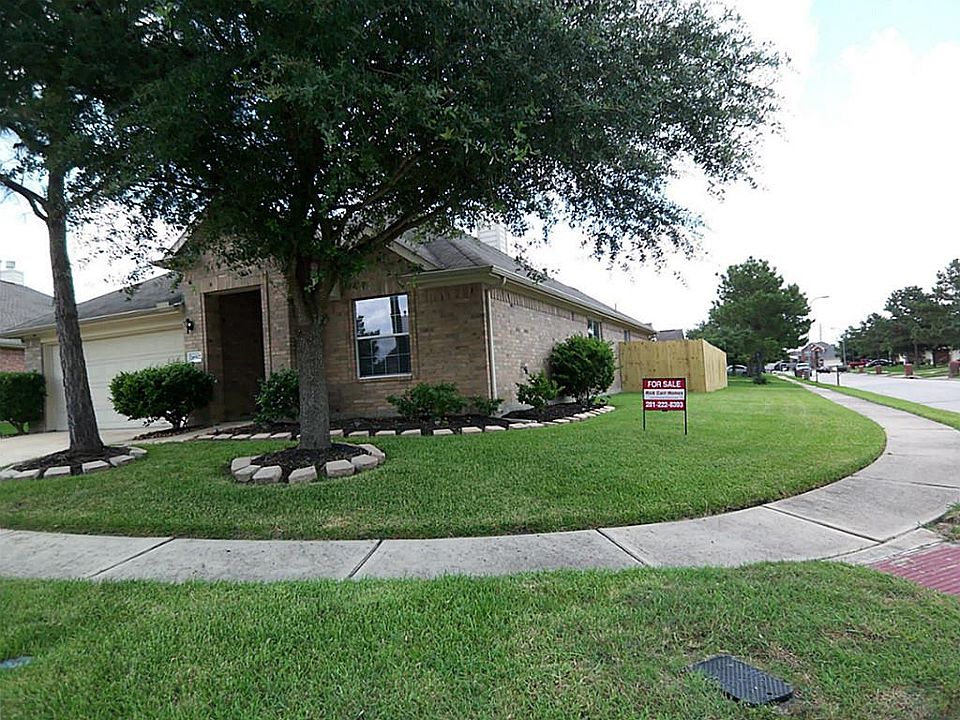 1st image of 18902 Piney Bend Ct
