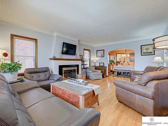 3rd image of 6224 William St