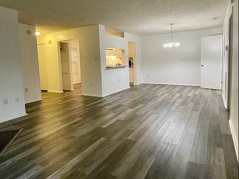 2141 Sanctuary Ct — Photo 21