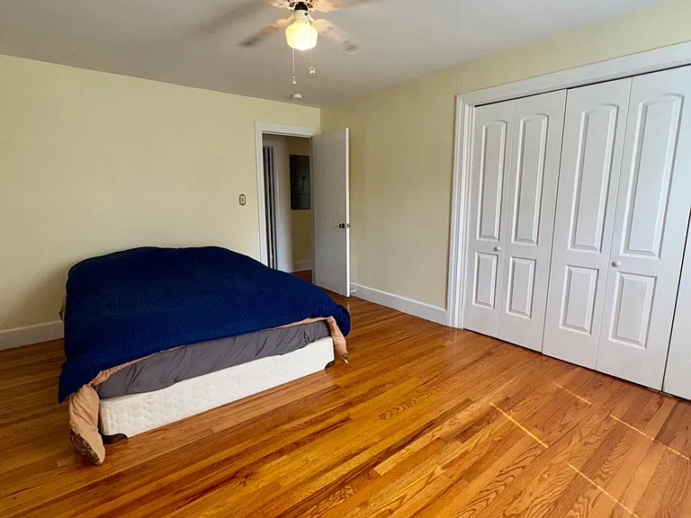 1717 S Elm St — Photo 16
