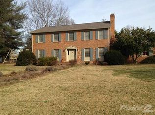 101 Johnstone St, Lexington, VA 24450