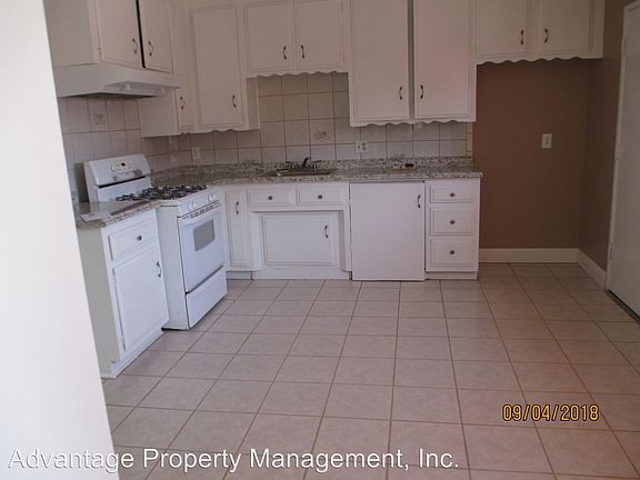 3rd image of 1125 W Tunnell Dr