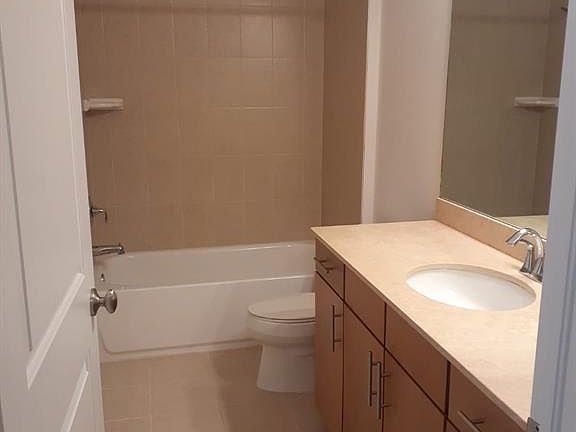 4th image of 115 Riverwalk Cir E #115