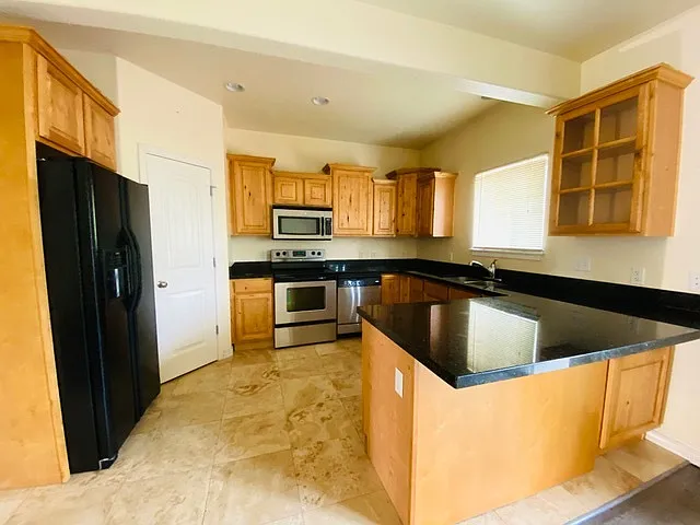 271 E Ailee Ln — Photo 17
