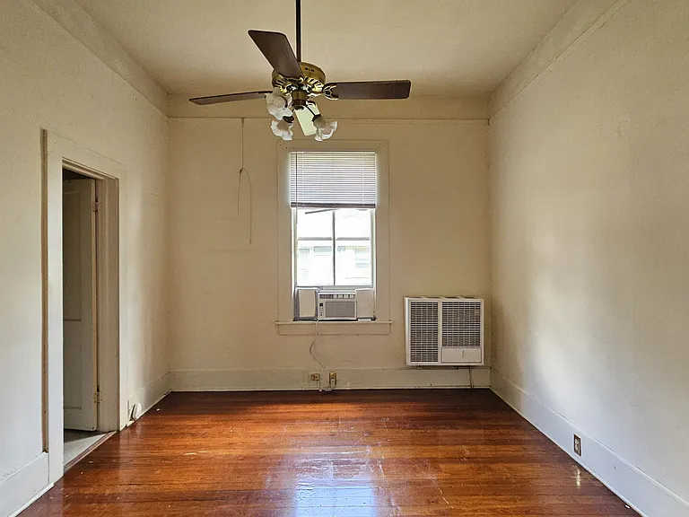 308 NW 2nd St #B — Photo 14
