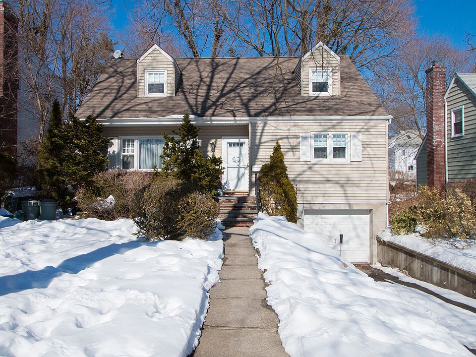 1st image of 141 Anderson Ave