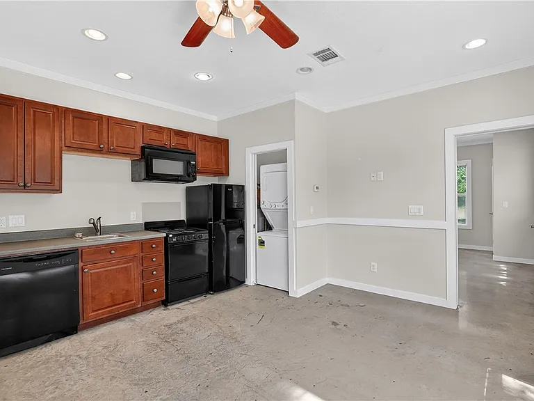 5448 Raymond Stotzer Pkwy — Photo 4