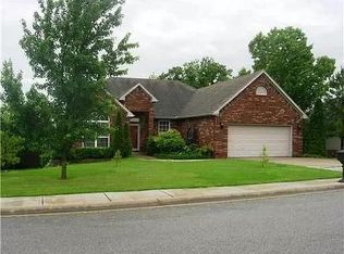 4200 W Cherokee Rd, Rogers, AR 72758