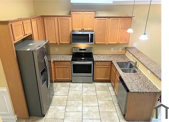 1st image of 4896 Pinnacle Dr