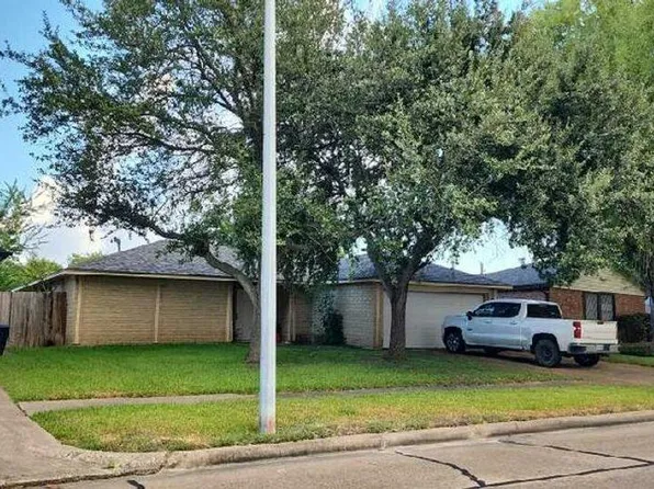 10107 Hillridge Rd, La Porte, TX 77571