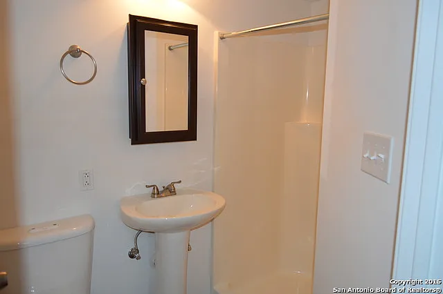 1812 Mardell St — Photo 9