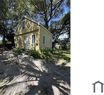 2 bed, 900 sqft, $2,500 — Photo 1