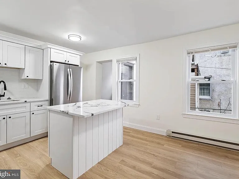 1118 Brown St #318 — Photo 16