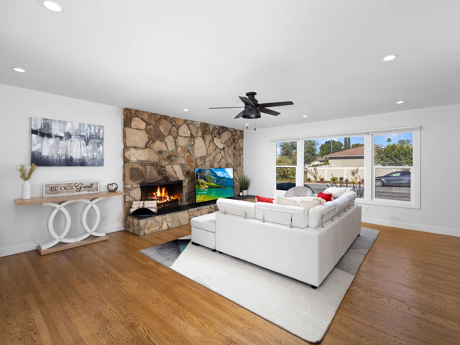 18132 Rainier Dr — Photo 3