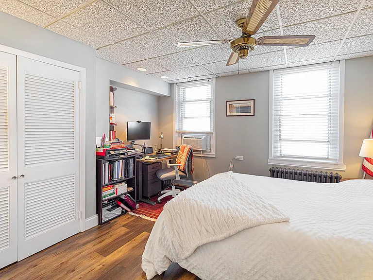 613 S Taney St — Photo 21