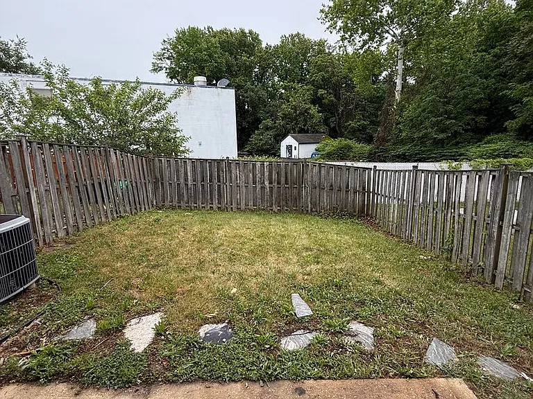 5853 Suitland Rd — Photo 26