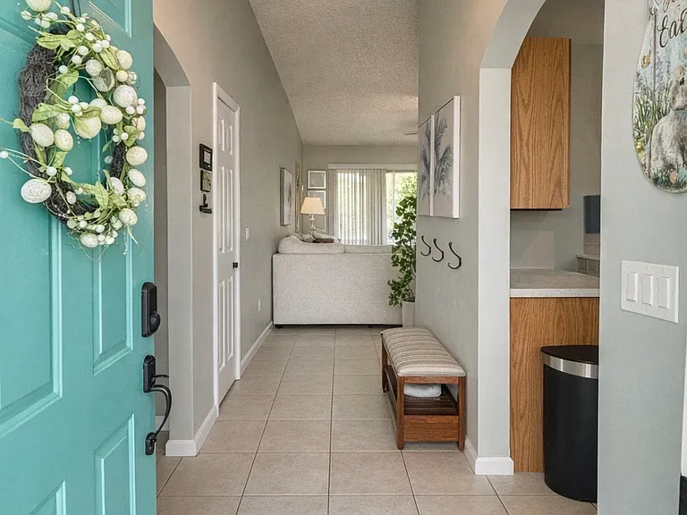 3376 International Village Dr W — Photo 2