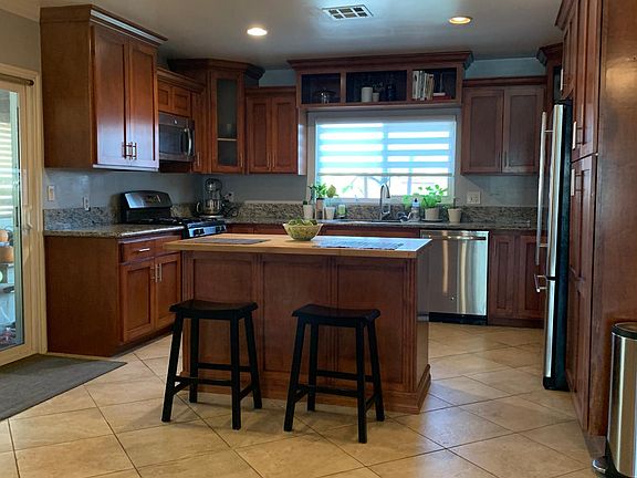 5th image of 2738 La Presa Ave