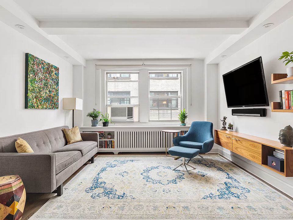 1st image of 321 E 43rd St #505/506