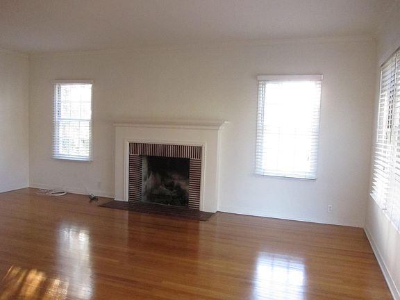 5th image of 1752 E Villa St