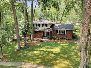 218 James Cir, Avon Lake, OH 44012