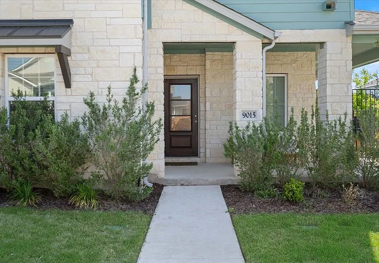 9015 Looksee Ln — Photo 13