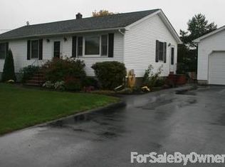 49 Deer Park Dr, Brewer, ME 04412