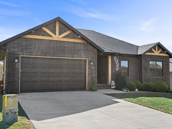 1306 W Jovie Street, Ozark, MO 65721