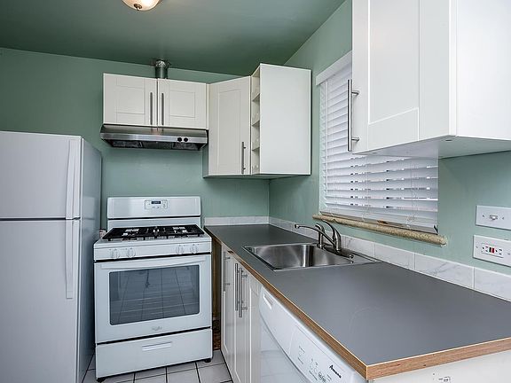 4th image of 4805 E Severn Pl
