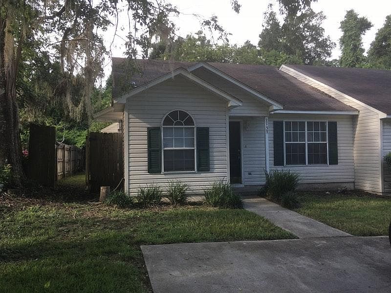 1st image of 2737 Oak Park Ct