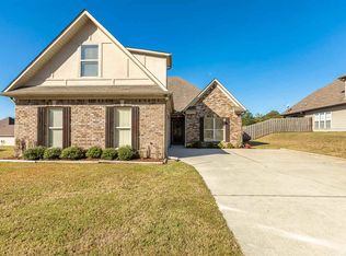 1008 Emerald Ridge Dr, Calera, AL 35040