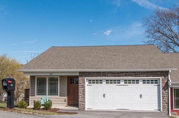 2nd image of 100 Weeping Willow Dr