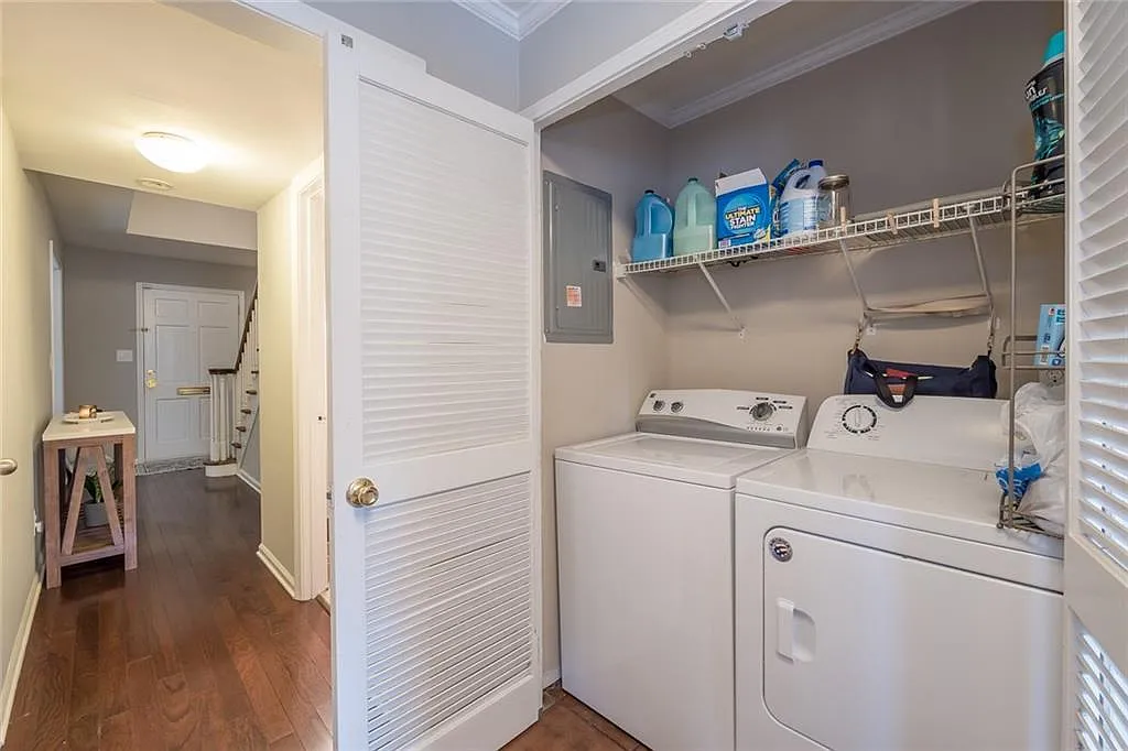 3 bed, 2.5 bath, 1534 sqft, $2,800 — Photo 3