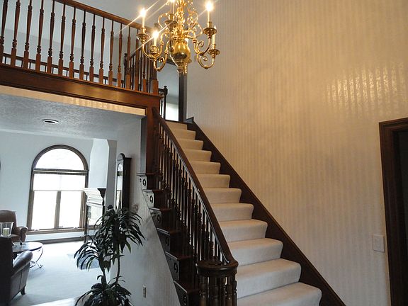 3rd image of 9874 Ballantree Ct