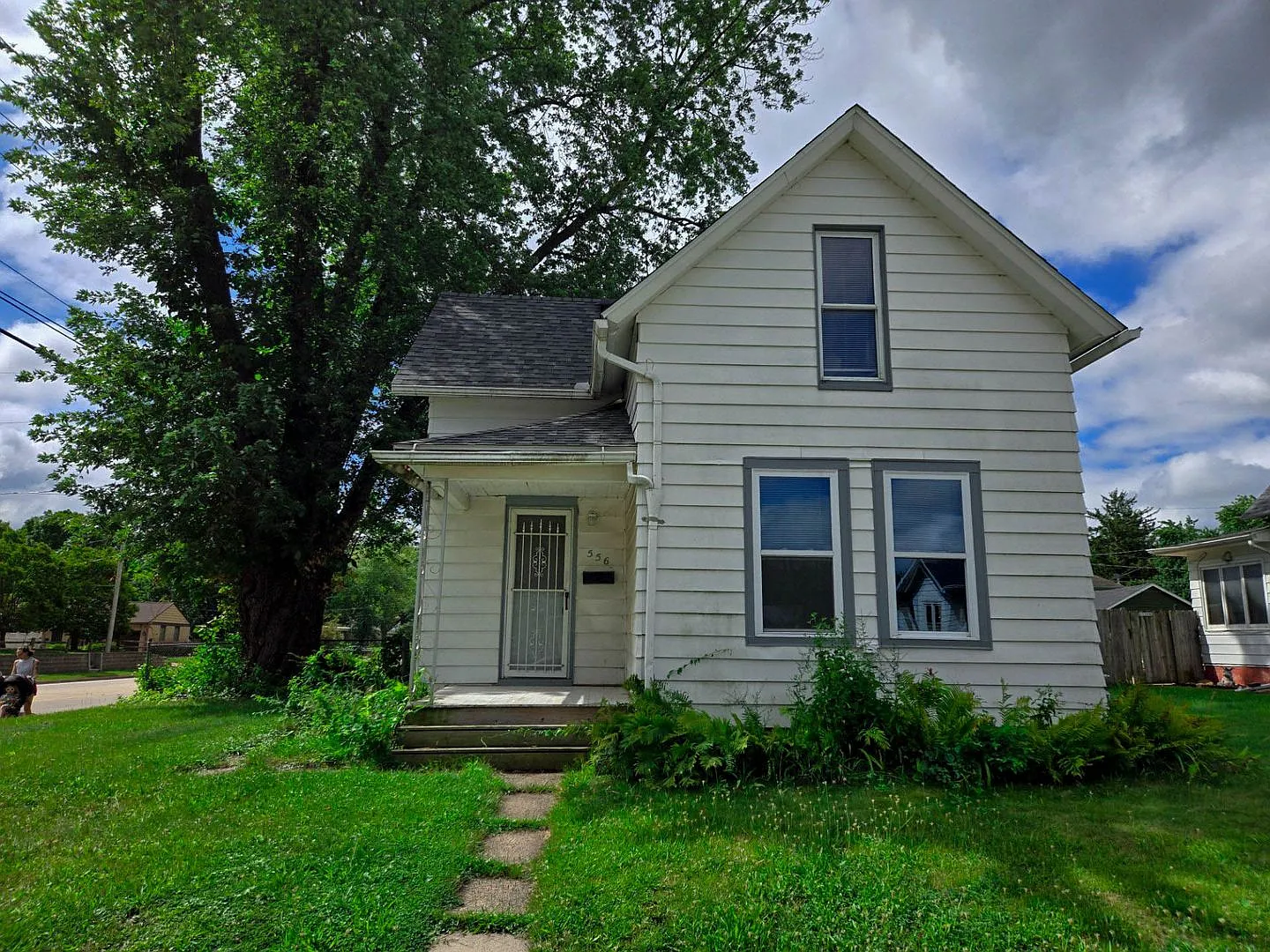 556 24th Ave photo 1