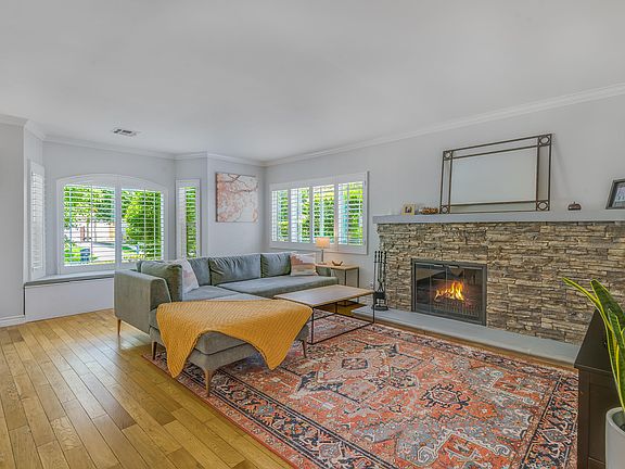 4th image of 834 N Kemp St