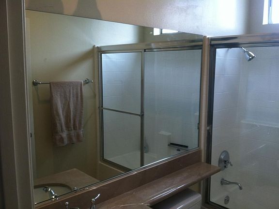 2nd image of 945 N Hudson Ave APT 103