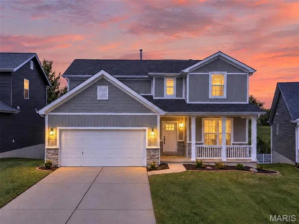 350 Briarchase Cir, Lake Saint Louis, MO 63367
