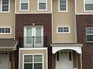 9160 Greenspire Dr UNIT 116, West Des Moines, IA 50266