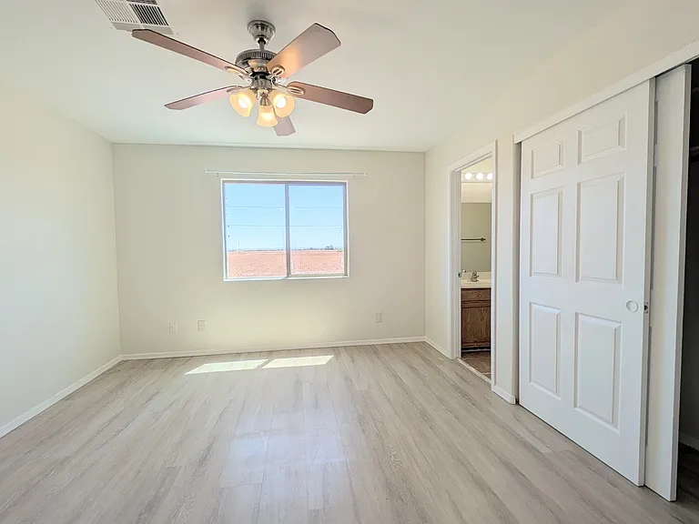 392 E Dirklay Ave — Photo 11