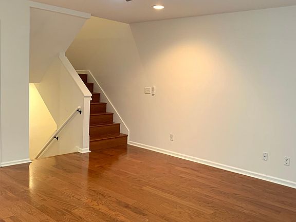 5th image of 4824 Gulfstream Ct