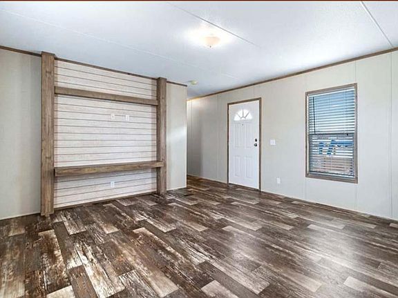 3rd image of 230 Lost Spring Dr
