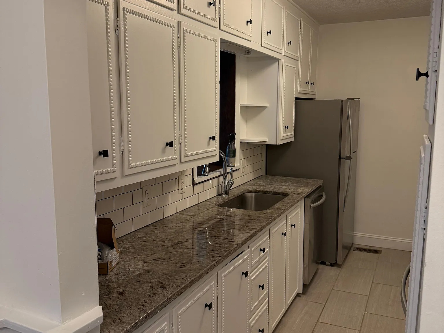 3 bed, 2.0 bath, 1800 sqft, $1,575 — Photo 4