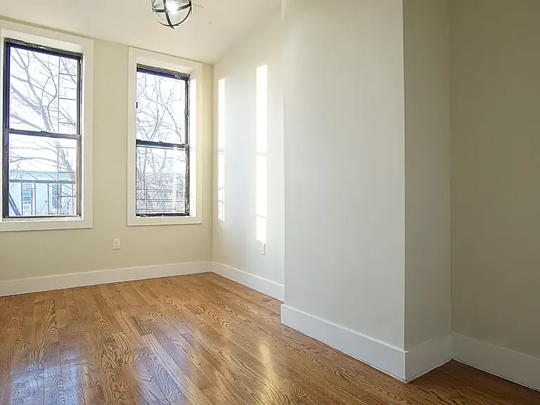 1817 Bleecker St #1L — Photo 2