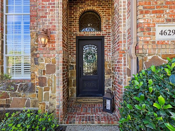 3rd image of 4629 Manor Way