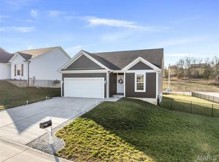 2300 Matthias Close, Washington, MO 63090
