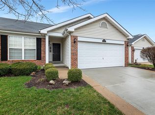 10193 Carlton Place Ct N, Saint Louis, MO 63123