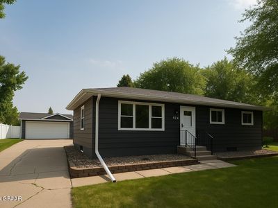 824 Great Plains Ct, Grand Forks, ND, 58201