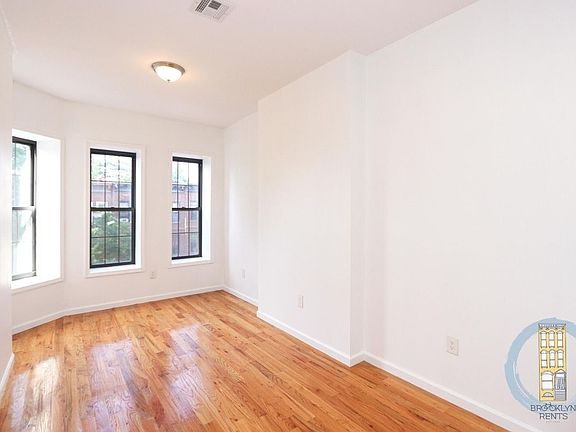 2nd image of 494 Chauncey St #F2