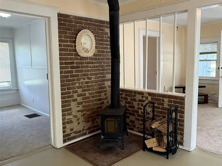 240 Jersey Ave — Photo 3